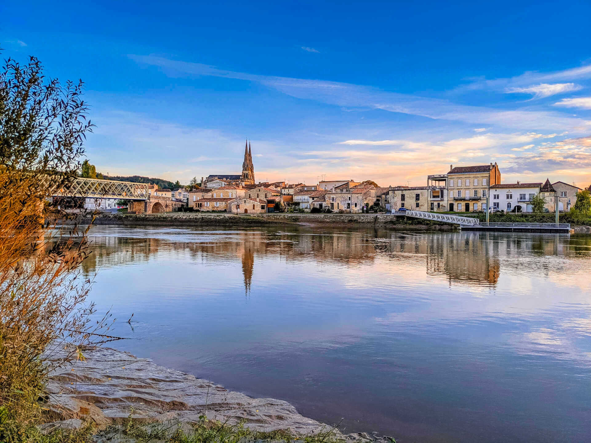 Der Fluss Dordogne - Tourismus Castillon-Pujols